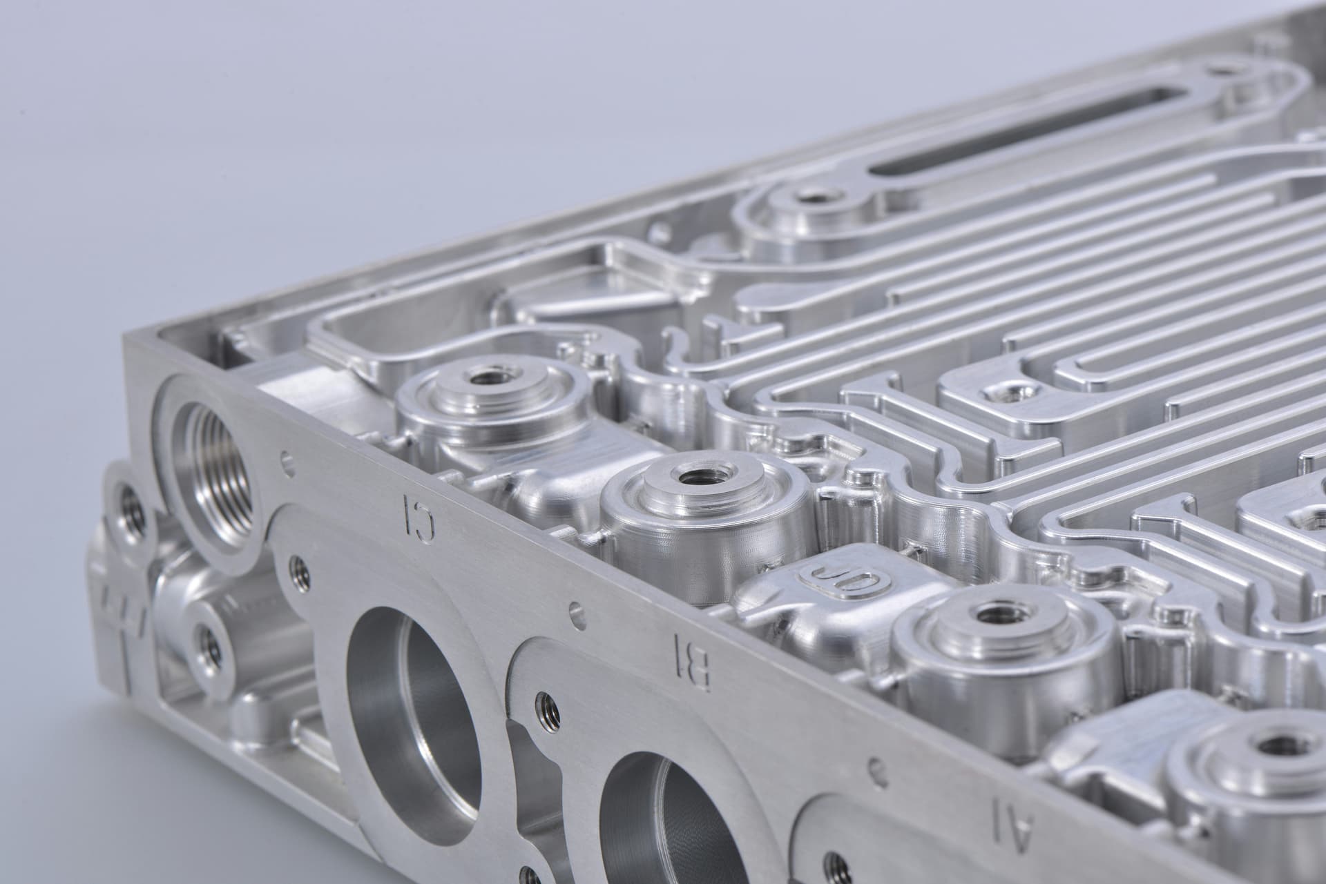 silbernes elektronisches cnc gefrästes gerät